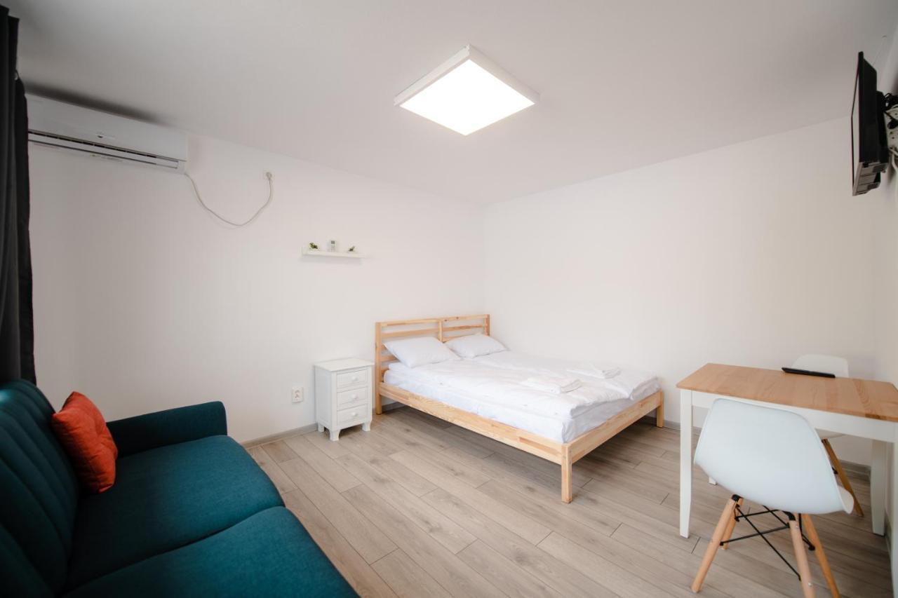 Pixel Guesthouse Тиргу-Секуєск Екстер'єр фото