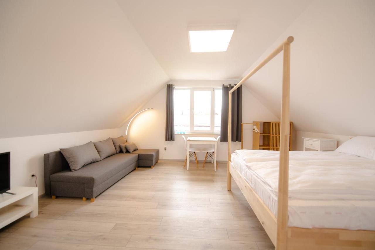 Pixel Guesthouse Тиргу-Секуєск Екстер'єр фото