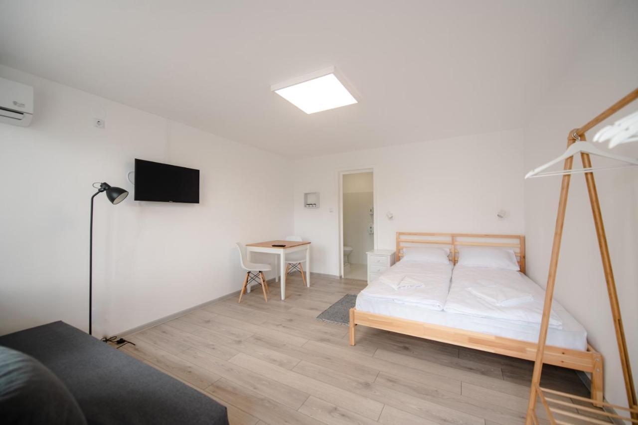 Pixel Guesthouse Тиргу-Секуєск Екстер'єр фото