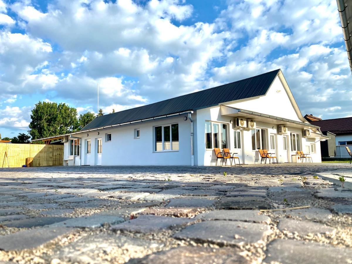 Pixel Guesthouse Тиргу-Секуєск Екстер'єр фото