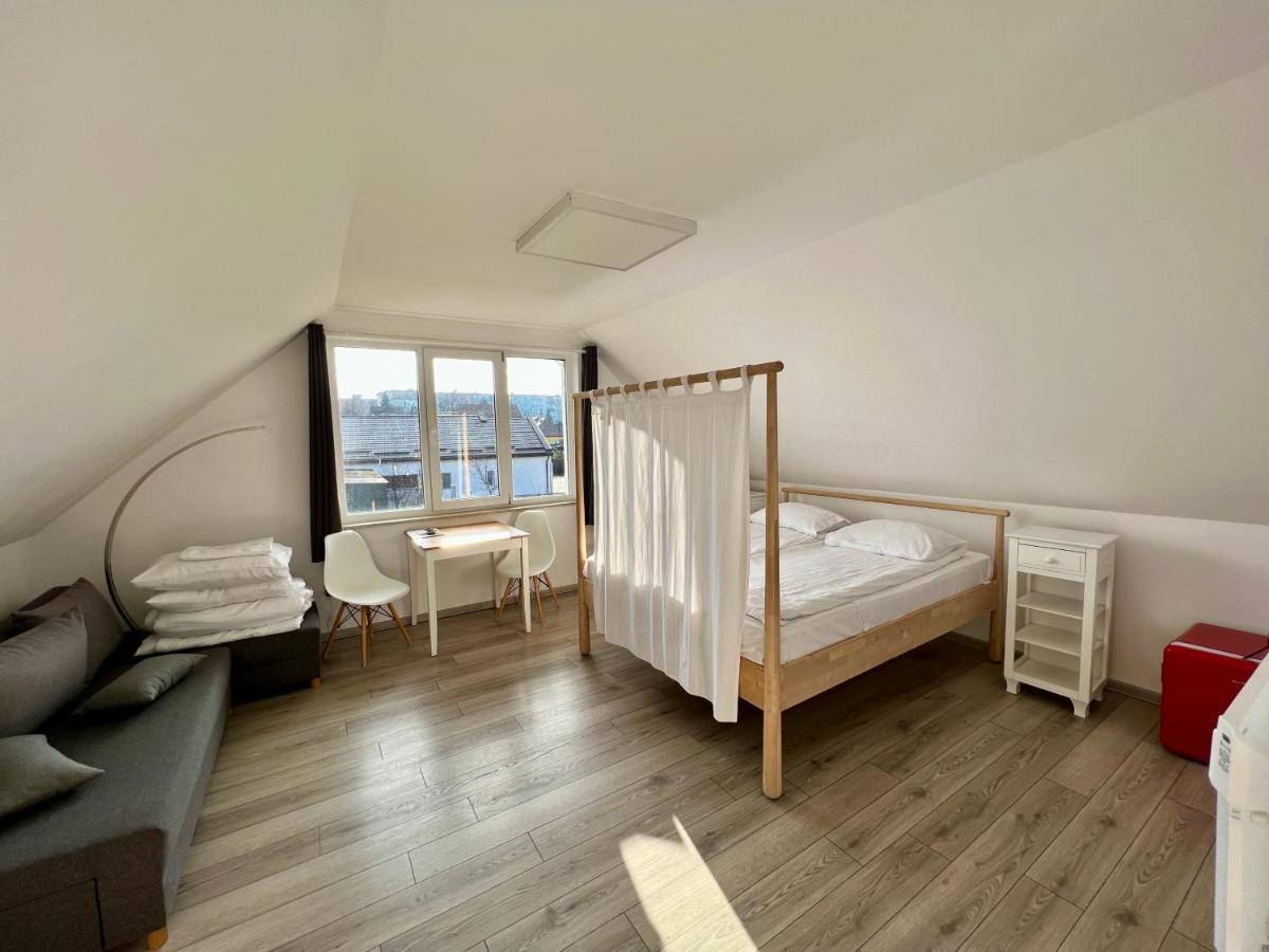 Pixel Guesthouse Тиргу-Секуєск Екстер'єр фото
