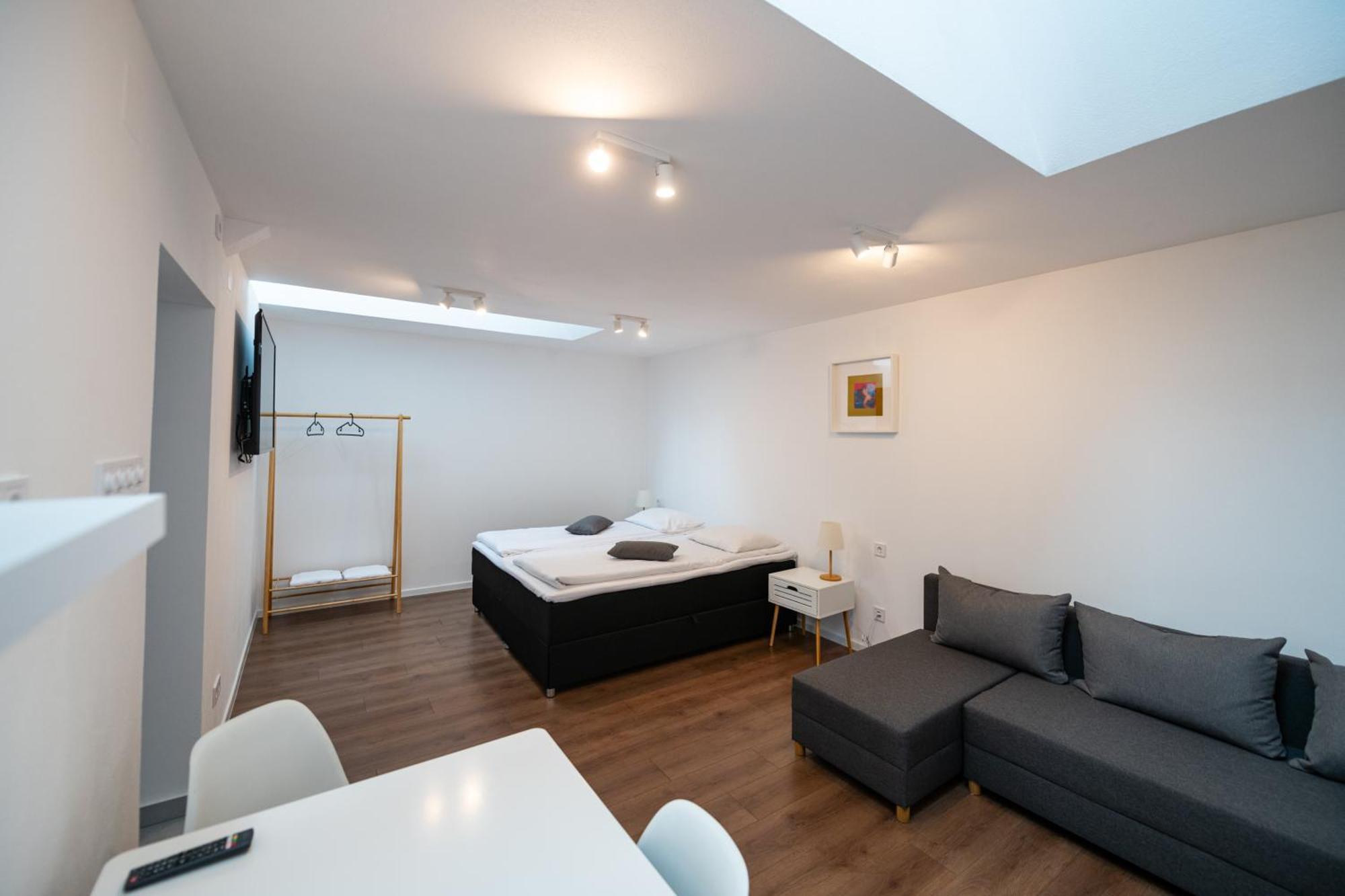 Pixel Guesthouse Тиргу-Секуєск Екстер'єр фото
